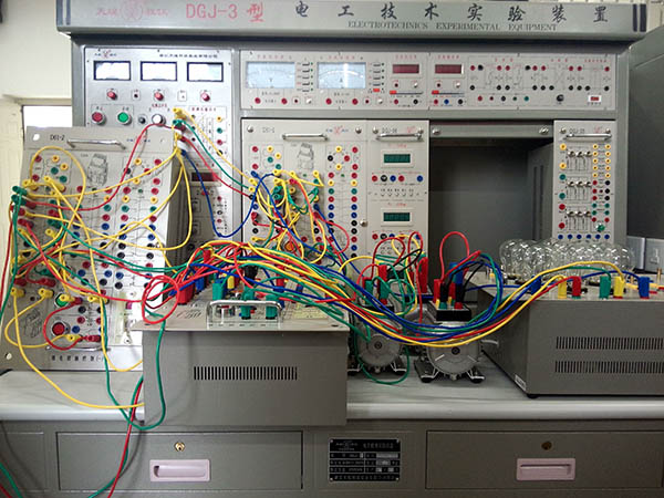 三相異步電動機有哪些電氣保護措施？